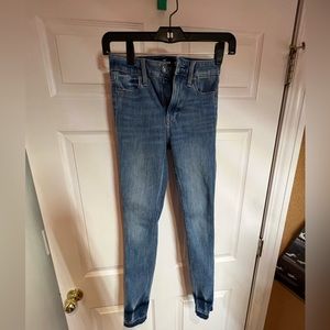 Women’s Hollister jeans 00R 23w 30L